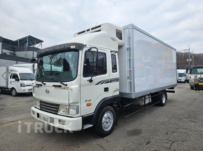 현대 메가트럭 250 단바리 냉동탑 5톤 수동