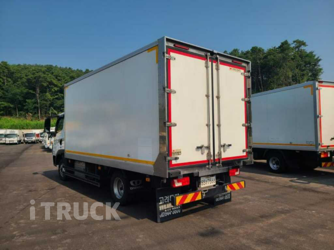 타타대우 더쎈 4톤 광폭 탑 투냉 2