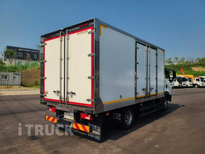 타타대우 더쎈 4톤 광폭 탑 투냉 4