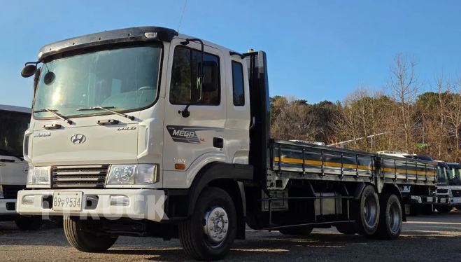 현대 메가트럭 250 앞축 카고 5톤 수동