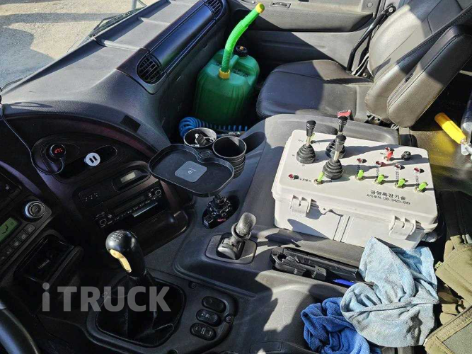 현대 살수차 뉴파워트럭 스텐탱크 8,000L 수동 13