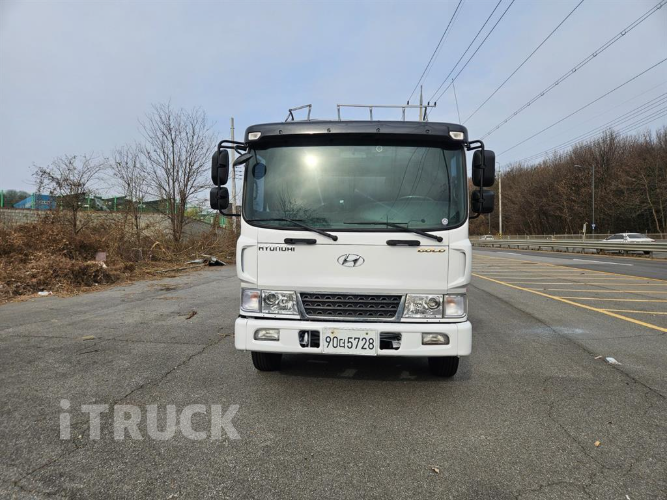 현대 메가트럭 280 후축 카고 4.5톤 수동 1