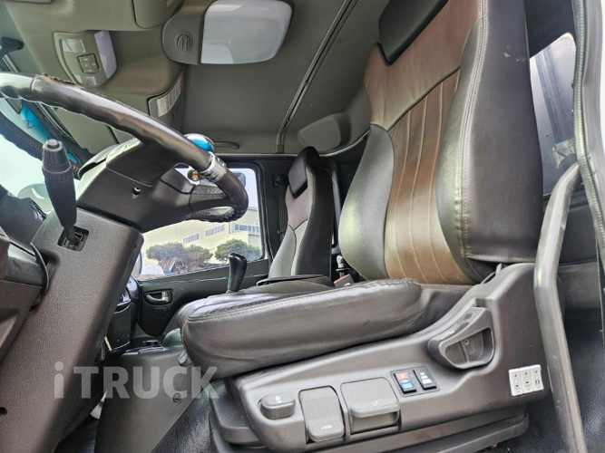 현대 메가트럭 280 후축 카고 4.5톤 수동 12