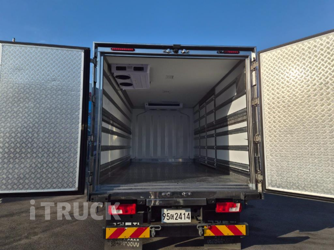 타타대우 더쎈 3.5톤 광폭 냉동탑 투냉 8