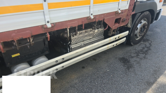 현대 메가트럭 280 앞축 카고 4.5톤 수동 3