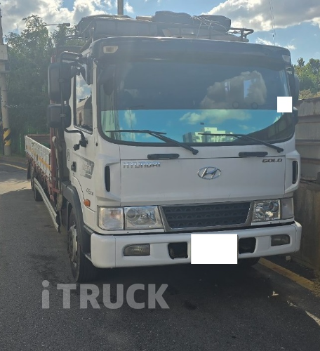 현대 메가트럭 280 앞축 카고 4.5톤 수동 2