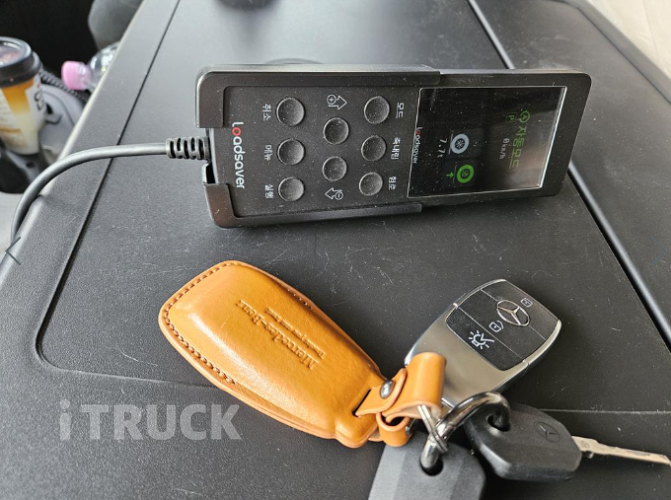 벤츠 아록스 299 후축 윙바디 9.5톤 오토 2