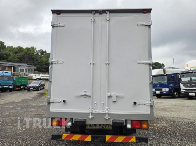 현대 올뉴마이티 2.5톤 냉동탑 7