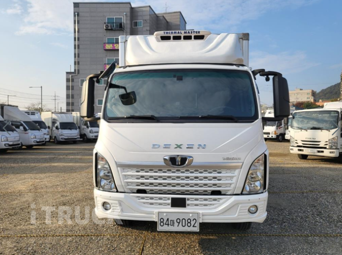 타타대우 더쎈 3.5톤 광폭 냉동탑 2