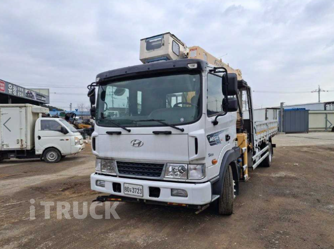 현대 카고크레인 수산중공업 메가트럭 5톤