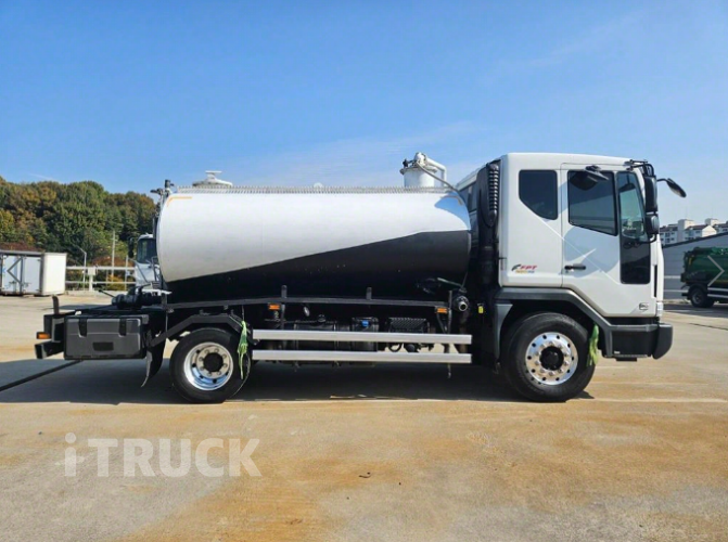 타타대우 버큠로리 노부스 스텐탱크 8,600L 수동 4