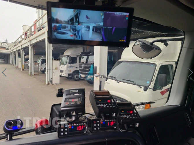 현대 파비스 300 단바리 윙바디 5톤 오토 15