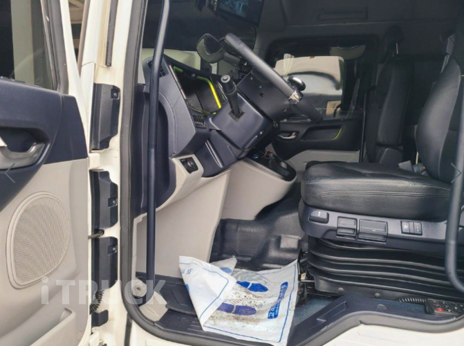 현대 파비스 300 단바리 윙바디 5톤 오토 9