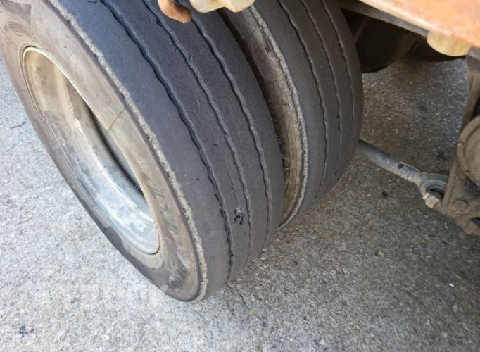 현대 엑시언트 350 후축 카고 13.5톤 수동 8