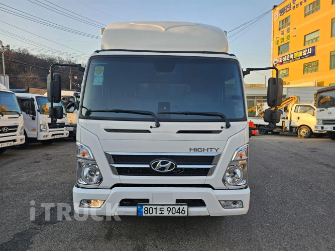 현대 올뉴마이티 3.5톤 광폭 표준탑 슈퍼캡 1