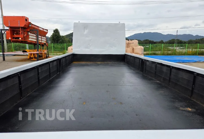 현대 메가트럭 250 단바리 카고 4.5톤 수동 4