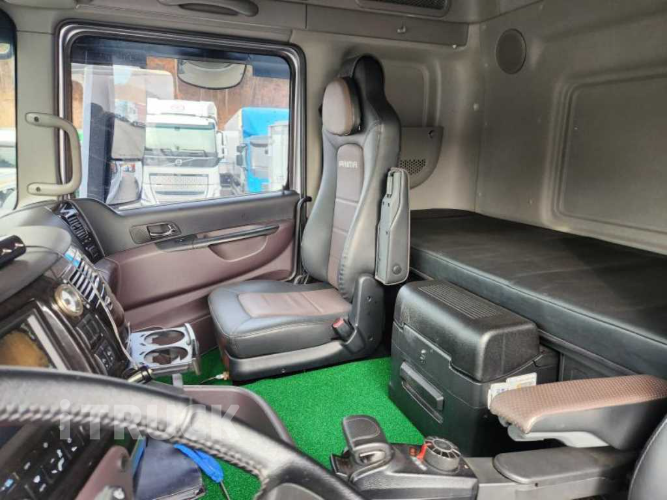 타타대우 프리마 560 후축 카고 25톤 오토 18