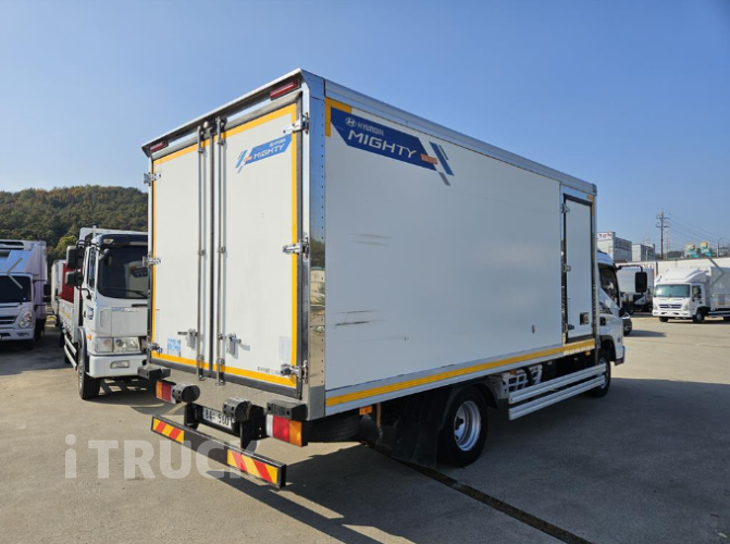 현대 마이티와이드 3.5톤 광폭 냉동탑 4