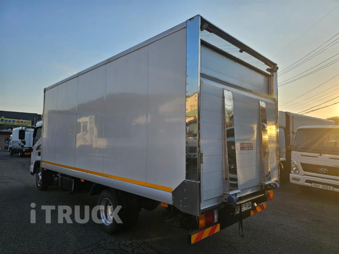 현대 올뉴마이티 3.5톤 광폭 표준탑 슈퍼캡 3