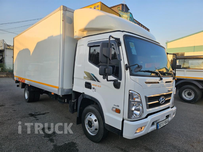 현대 올뉴마이티 3.5톤 광폭 표준탑 슈퍼캡 1