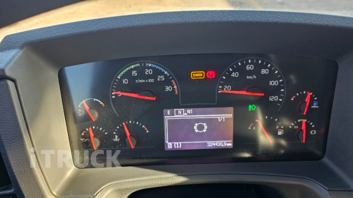 볼보 FE 350 후축 윙바디 8.5톤 오토 9