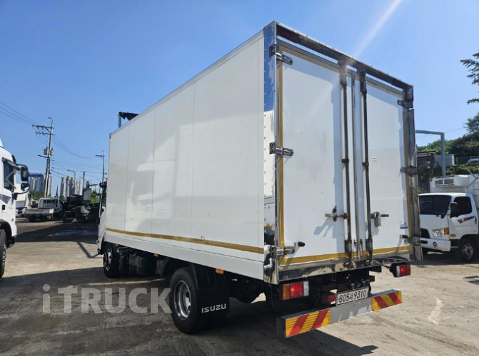 이스즈 엘프 3.5톤 냉동탑 4