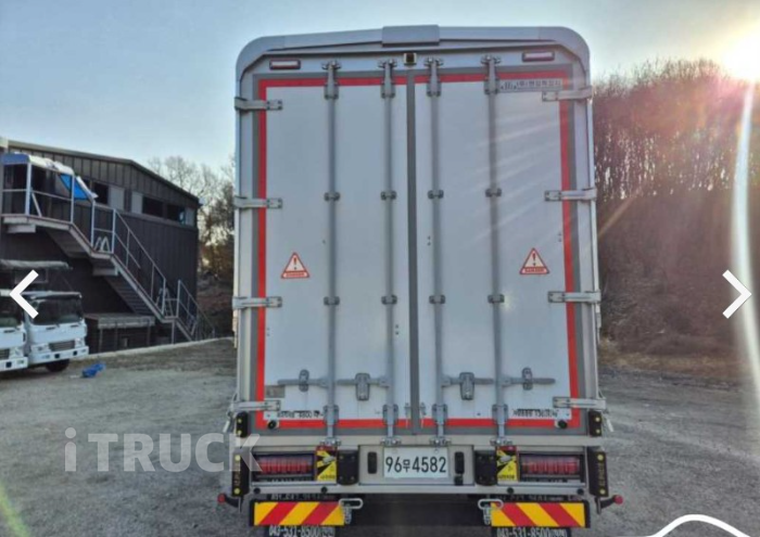 현대 메가트럭 300 후축 윙바디 7.5톤 오토 1