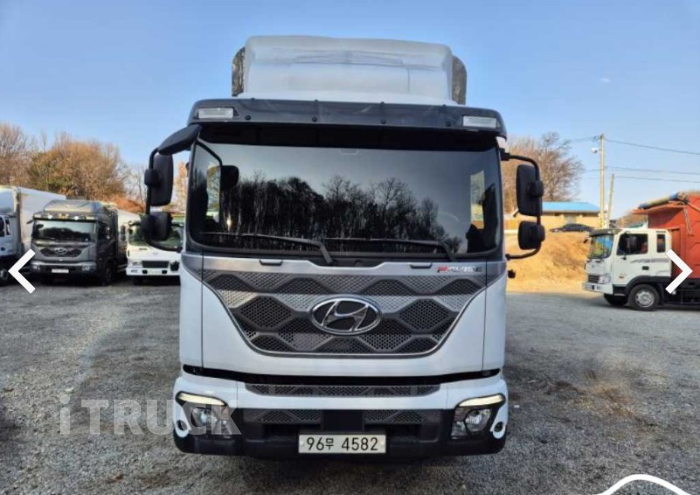 현대 메가트럭 300 후축 윙바디 7.5톤 오토 15