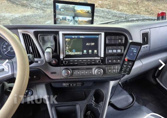 현대 메가트럭 300 후축 윙바디 7.5톤 오토 8