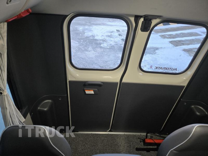 현대 버스 25인승 11