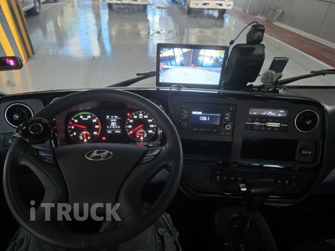 현대 버스 25인승 13