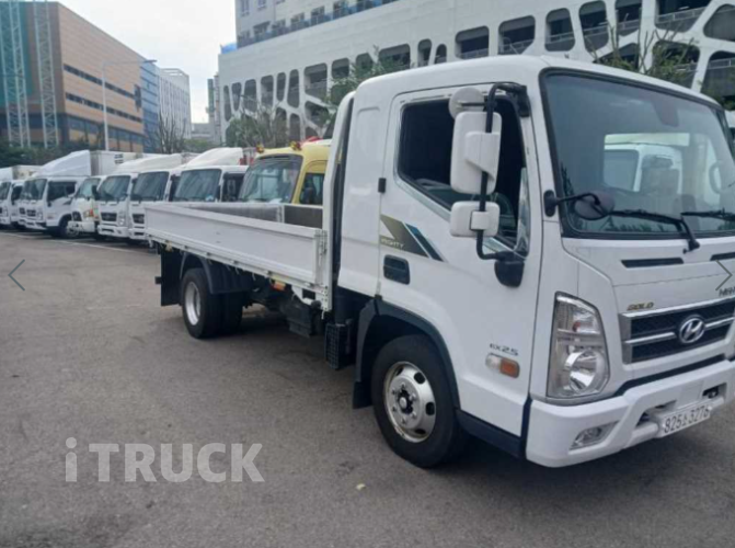 현대 올뉴마이티 2.5톤 카고 슈퍼캡 1