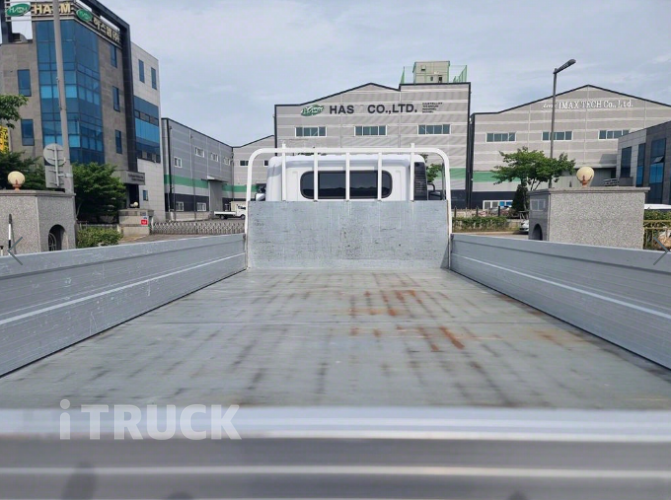 현대 마이티와이드 2.5톤 광폭 카고 슈퍼캡 8