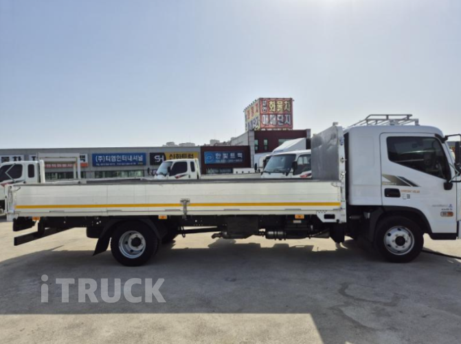 현대 마이티와이드 3.5톤 광폭 카고 슈퍼캡 2