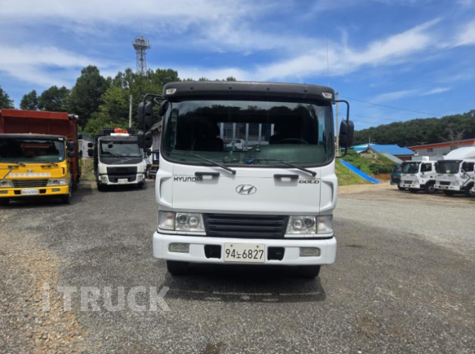 현대 메가트럭 250 단바리 카고 5톤 오토 2