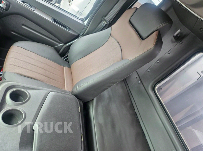 현대 메가트럭 280 단바리 카고 5톤 수동 14