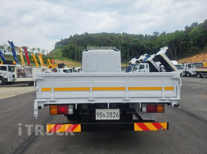 현대 메가트럭 280 단바리 카고 5톤 수동 5