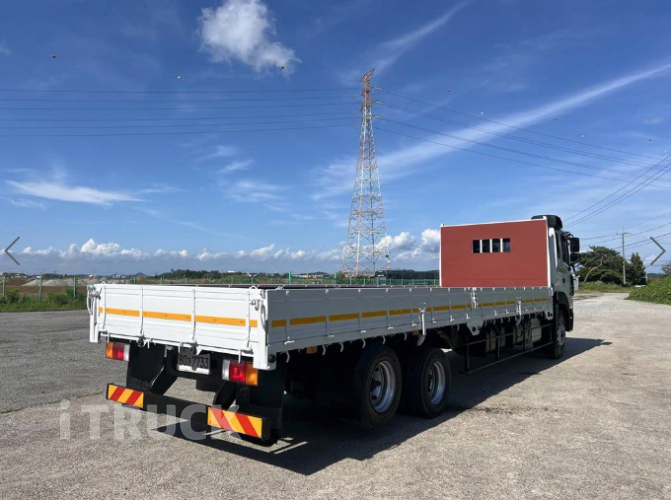 현대 메가트럭 와이드캡 300 후축 카고 5톤 수동 4