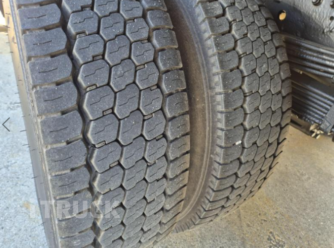 현대 메가트럭 280 앞축 카고 5톤 수동 18