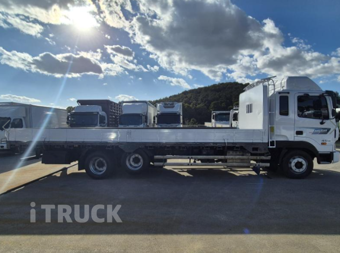 현대 메가트럭 280 앞축 카고 5톤 수동 3