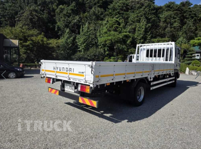 현대 메가트럭 280 단바리 카고 5톤 수동 3