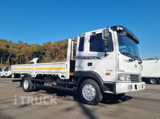 현대 메가트럭 260 단바리 카고 5톤 수동 4