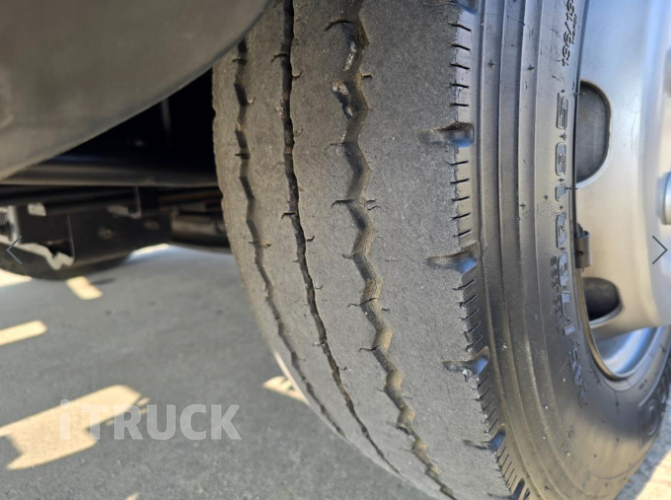 현대 메가트럭 화물덤프 5톤 17