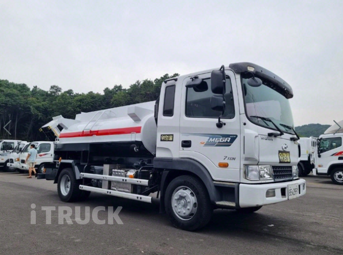 현대 탱크로리 메가트럭 5,000L 수동 2