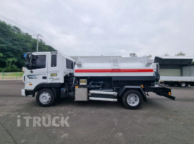 현대 탱크로리 메가트럭 5,000L 수동 5
