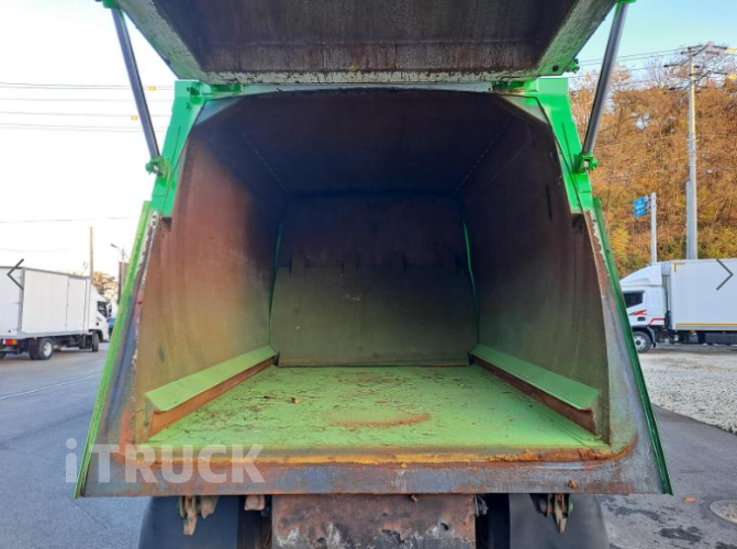 현대 압축진개 메가트럭 5톤 밀판식 배출 9