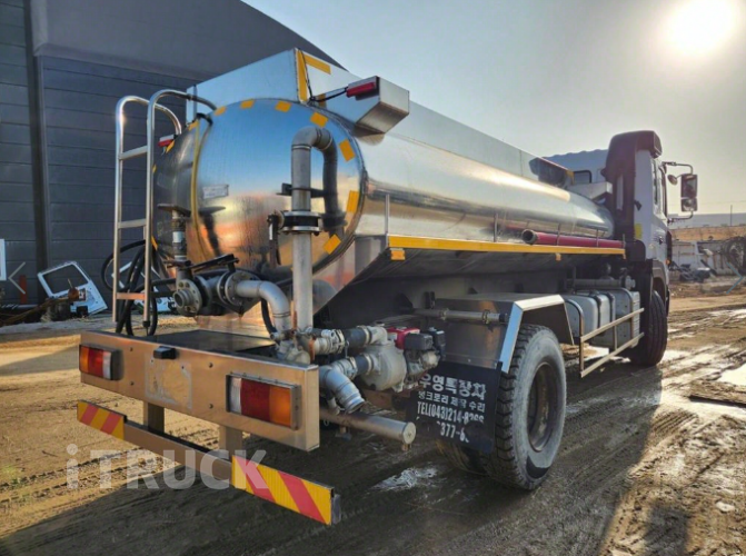 현대 살수차 뉴파워트럭 스텐탱크 8,000L 수동 5