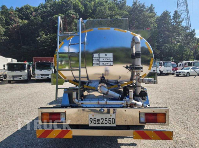 현대 살수차 메가트럭 스텐탱크 8,200L 수동 5