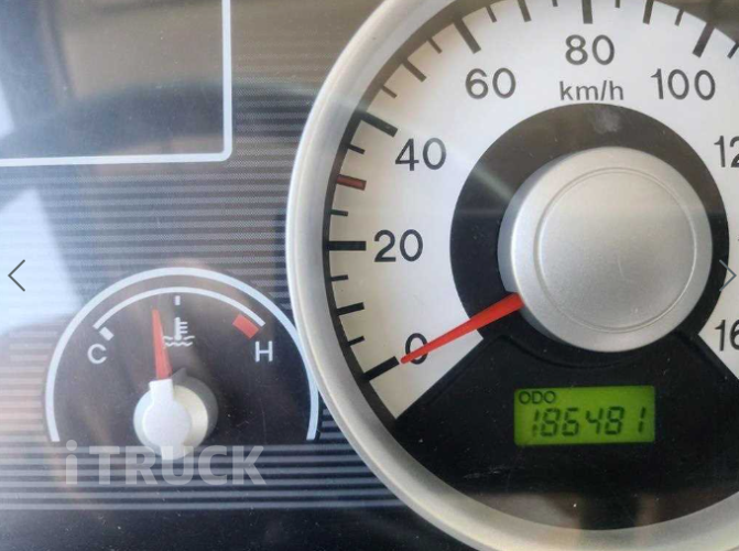 현대 살수차 메가트럭 스텐탱크 8,200L 수동 8