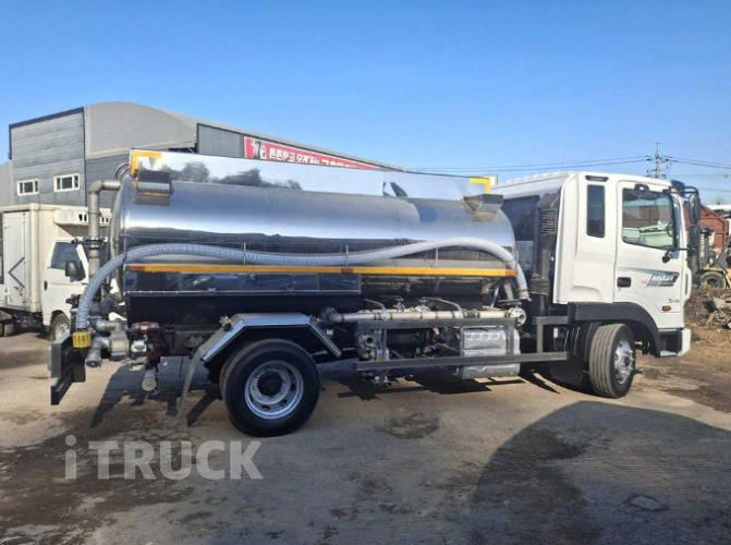 현대 살수차 메가트럭 스텐탱크 7,000L 수동 3